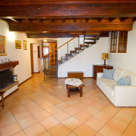 Apartamento Contrada Po